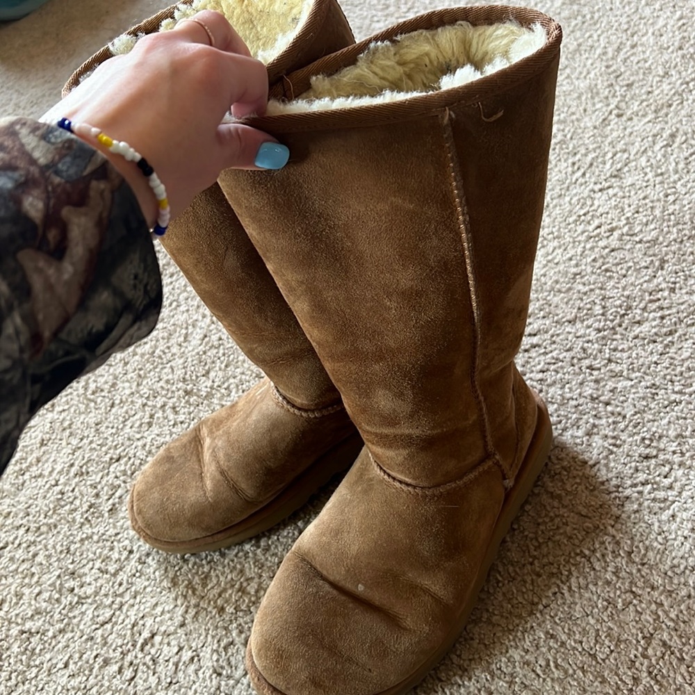Ugg Women's size 8 chestnut tall original boot